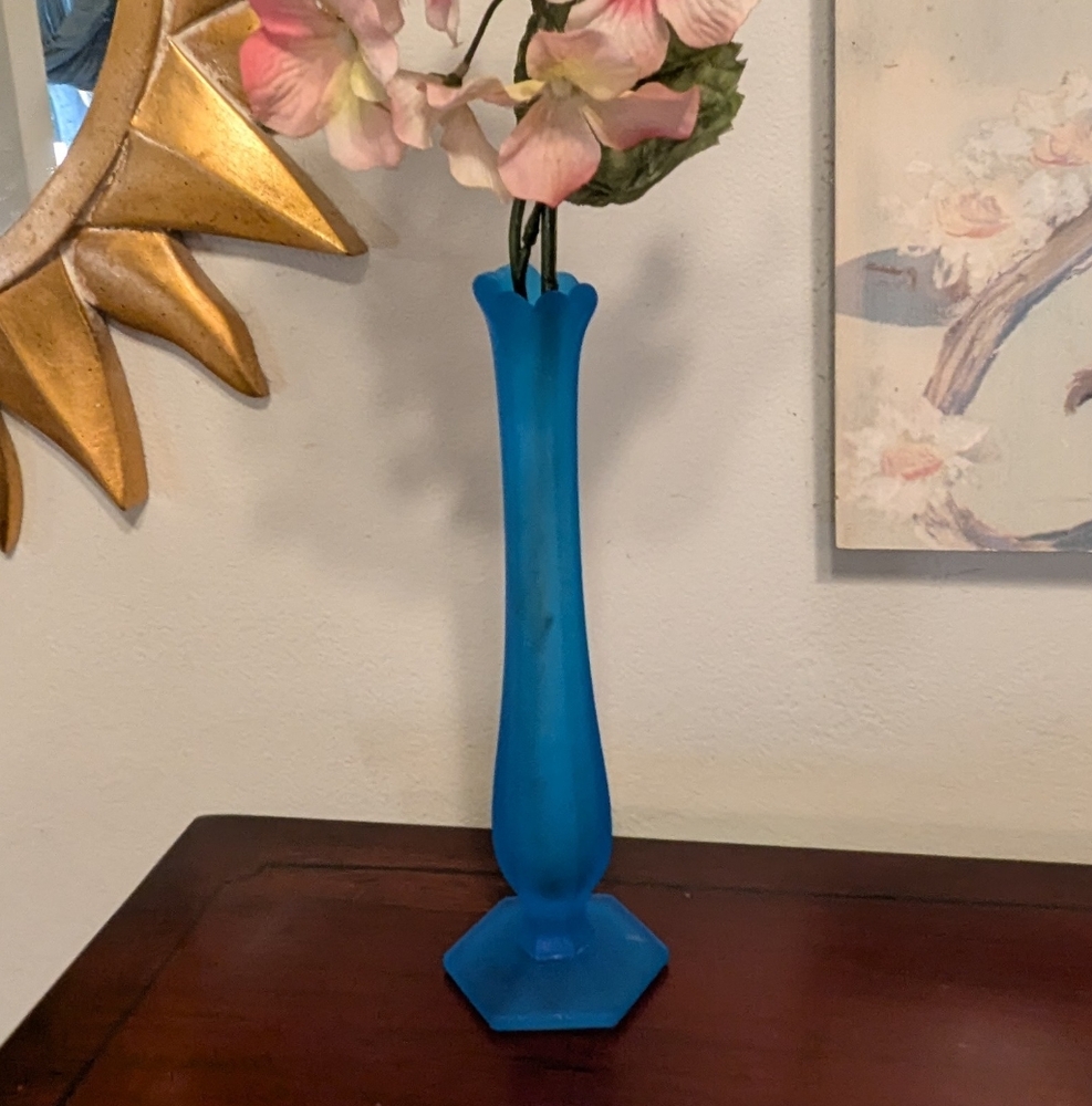 Frosted Westmoreland Glass Blue Satin Swung Bud Vase W/ Hexagon Base VTG Gift